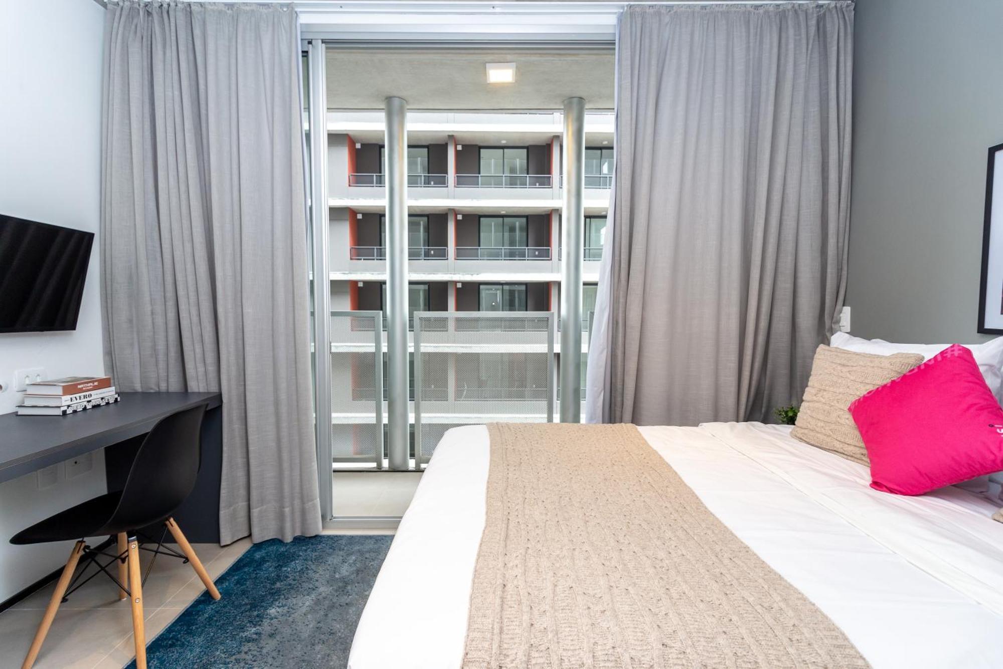 Apartment 360 Vn Frei Caneca By Housi - Mobiliados *